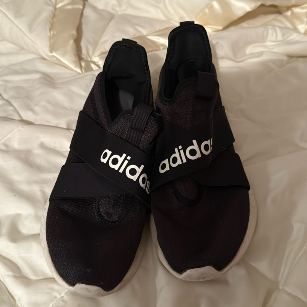 Women’s adidas tennis shoes